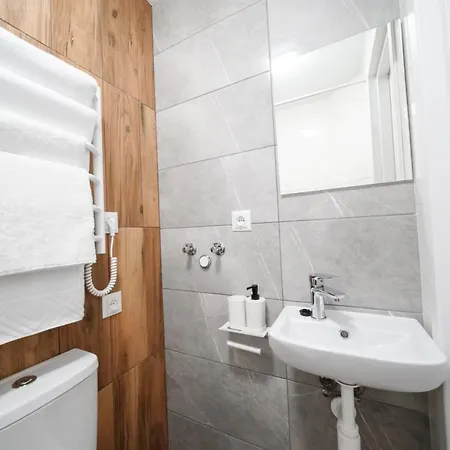 Myfreedom Apartments: Metro Pecherskaya Military Hospital Kyiv Room photo